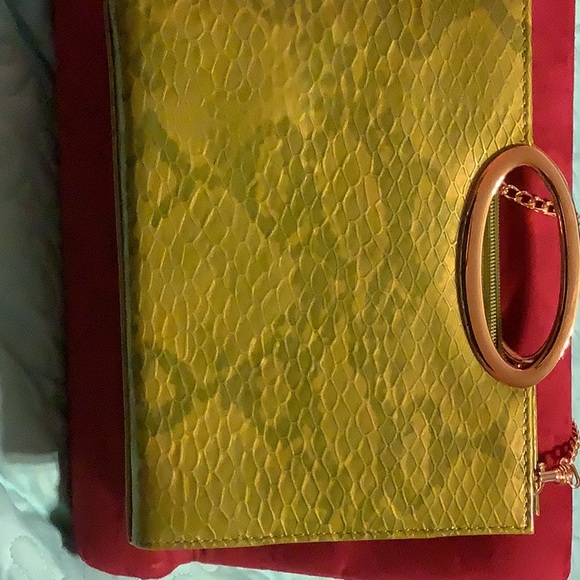 Vintage Snake Print Convertible Bag by BELLINI - Picture 4 of 7